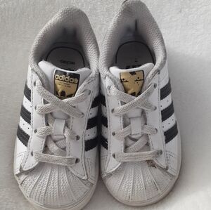 ✳✴✳3 pair toddler shoes $30.Toddler Adidas Superstars w/ ortholite inserts sz 6K
